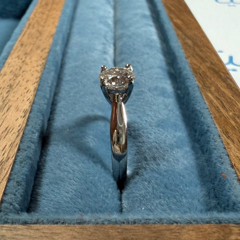 خاتم سوليتير مختبري (1ct-VS1-G)