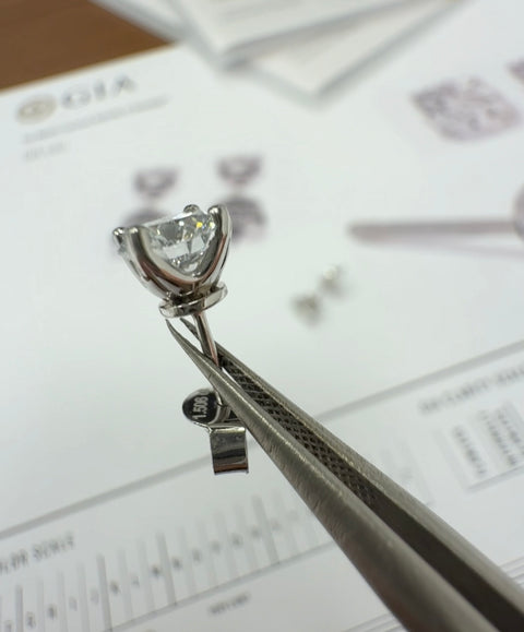 زوج من الأقراط مختبري (1.5ct-VS1-G)