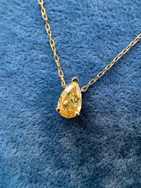 قلادة سوليتير مختبري (1.05ct-SI2-F.V.Y)